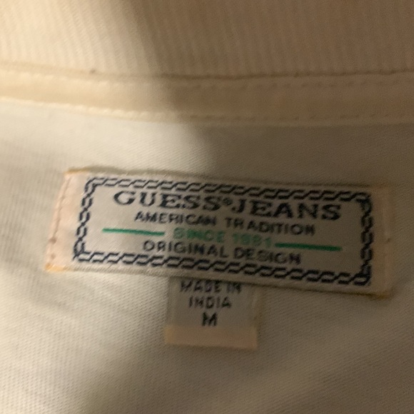 Guess Medium T shirt - Picture 3 of 3